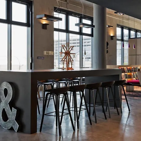Moxy Vienna Airport Schwechat