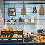 Moxy Vienna Airport Schwechat