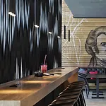 Moxy Vienna Airport