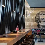 Moxy Vienna Airport Schwechat