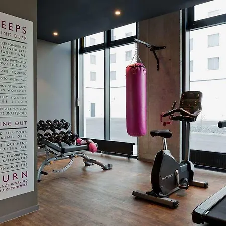 מלון Moxy Vienna Airport שווכאט