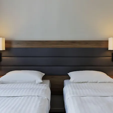 Moxy Vienna Airport Ξενοδοχείο 3*