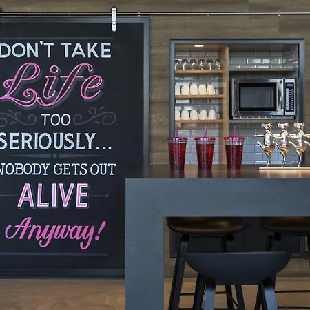 Moxy Vienna Airport Schwechat