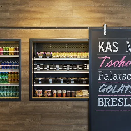 Moxy Vienna Airport Отель 3*