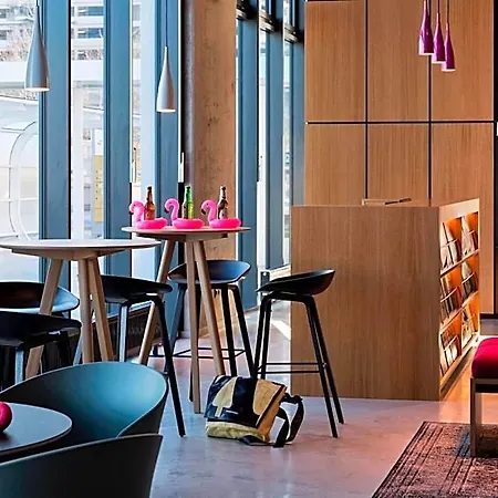 Szálloda Moxy Vienna Airport Schwechat