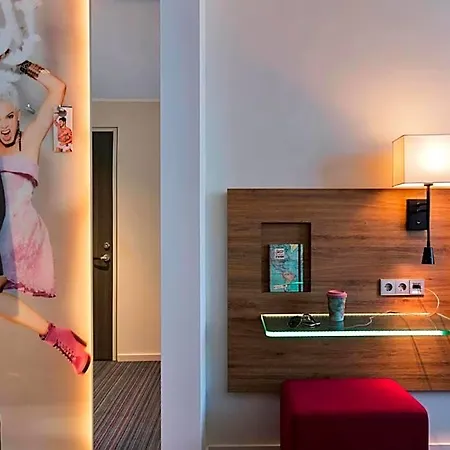 Moxy Vienna Airport 3* Schwechat