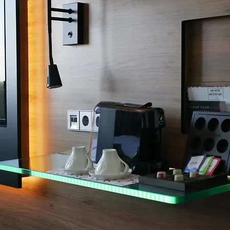 Moxy Vienna Airport 3* Schwechat