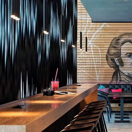 Moxy Vienna Airport