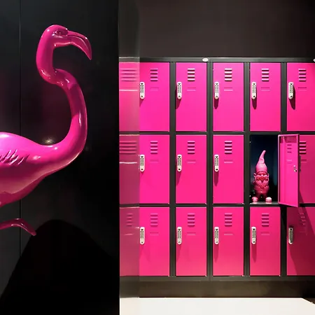 Szálloda Moxy Vienna Airport 3*