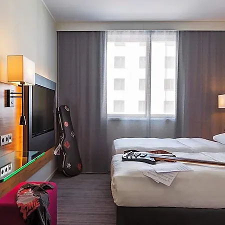 Szálloda Moxy Vienna Airport