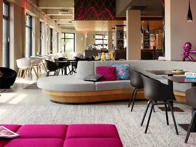Moxy Vienna Airport Ξενοδοχείο Schwechat
