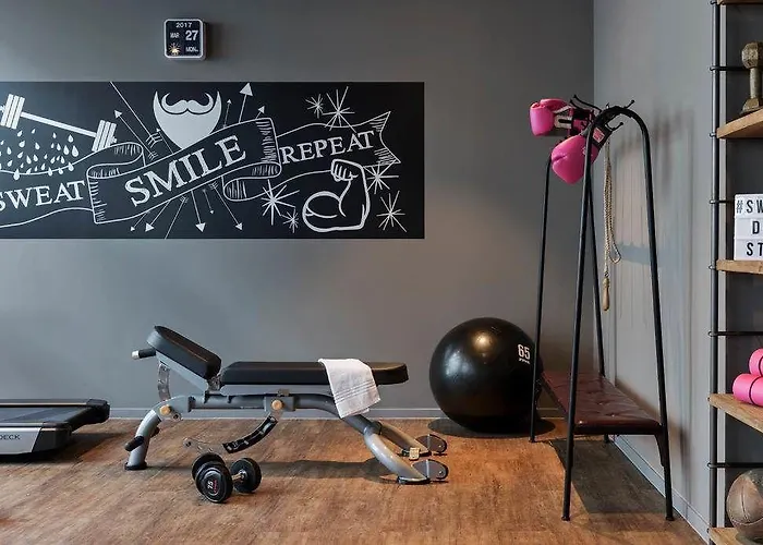 Moxy Vienna Airport Hotel 3*