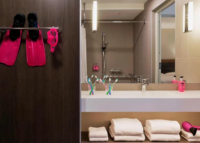 Moxy Vienna Airport Hotel