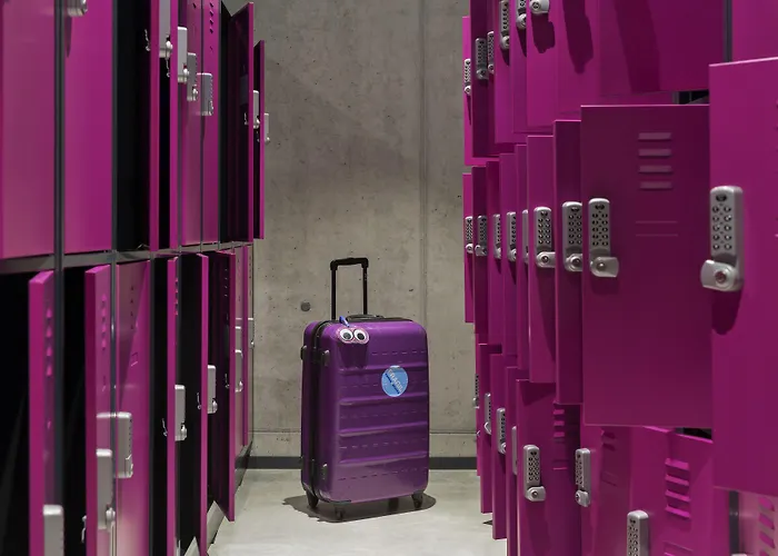 Moxy Airport Hotell 3*