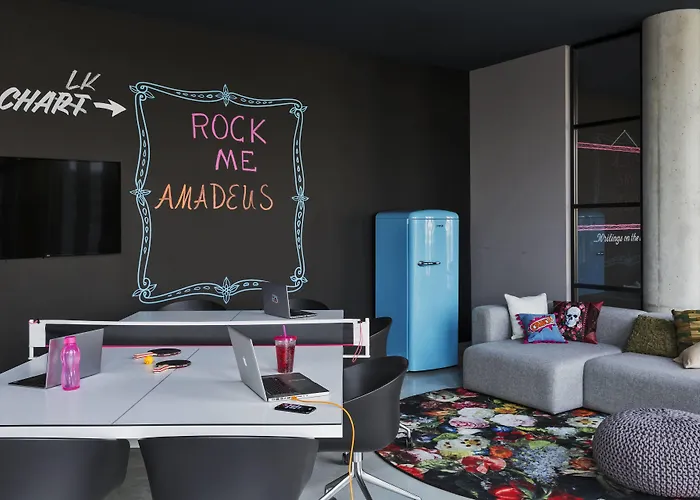 Moxy Vienna Airport Hotel 3*