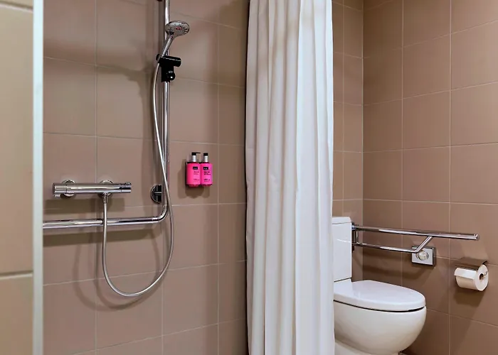 Hotell Moxy Airport Schwechat