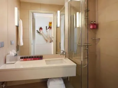 Hotel Moxy Vienna Airport Schwechat